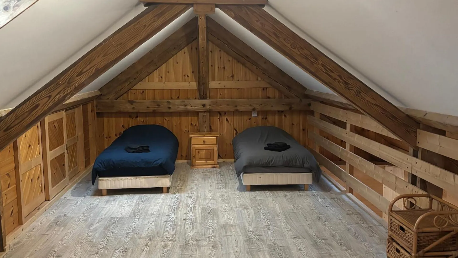 Ideal We, Vacances Travail Sainte-Helene-sur-Isere Γαλλία